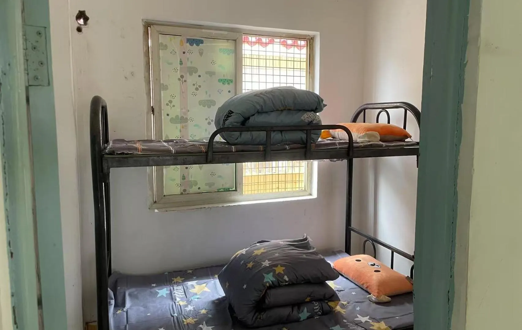 Shenzhen Zhongge Budget Homestay Pingzhou Subway Station Branch Apartment